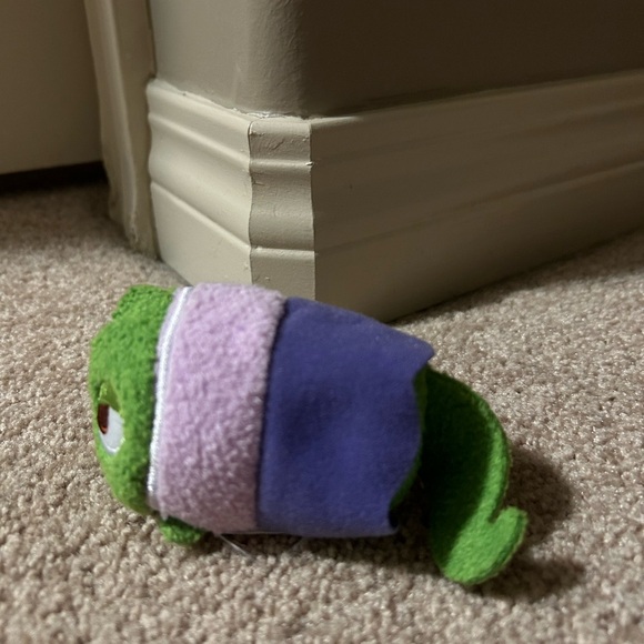 Disney Pascal in Rapunzel Dress Tsum Tsum Plush - Picture 2 of 2